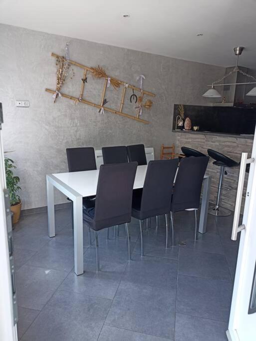 appartement de 70m2 tout équipé Hargarten-aux-Mines Esterno foto
